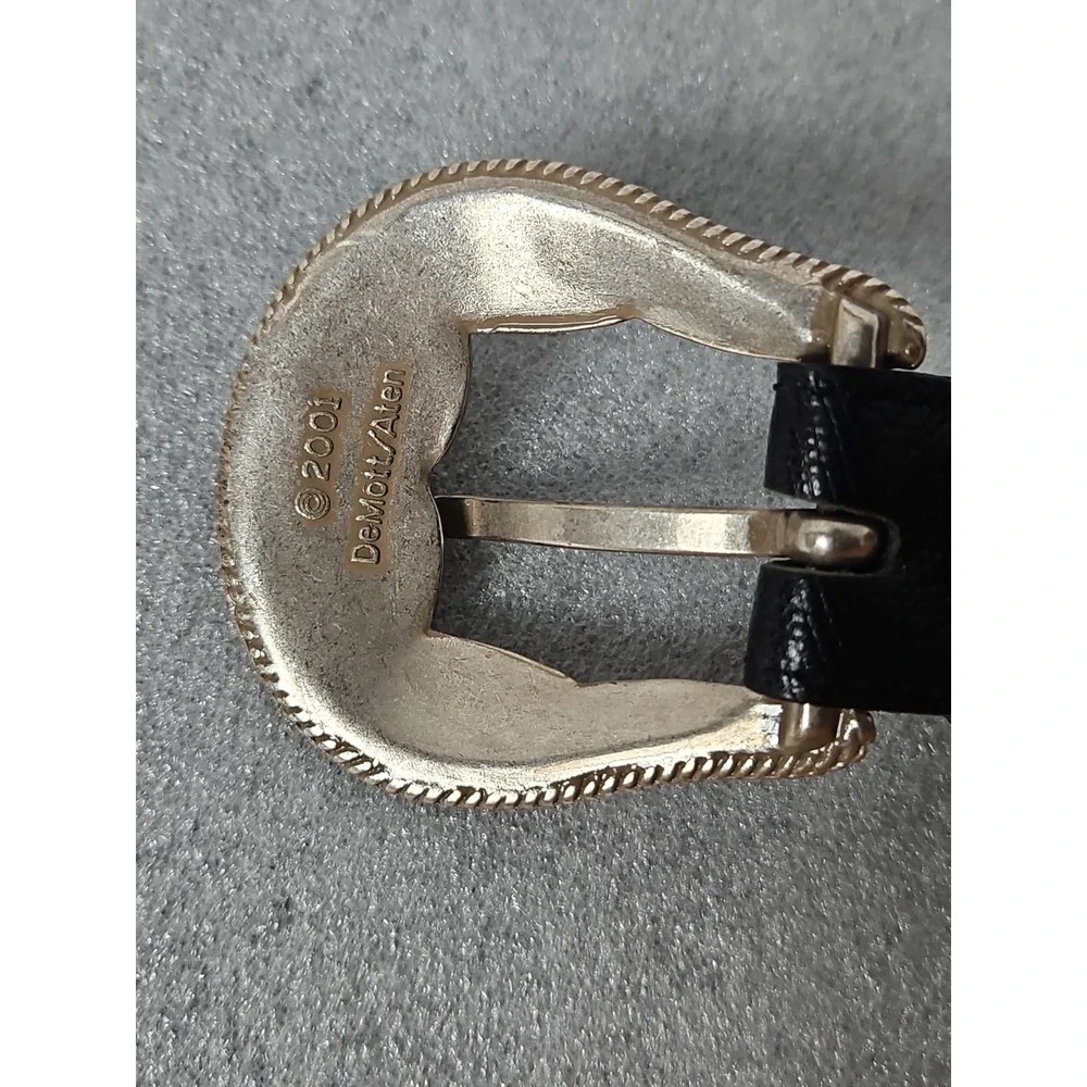 DAN POST LIZARD PRINT GENUINE LEATHER BELT SIZE (34) AND DEMOTT/ATON BUCKLE